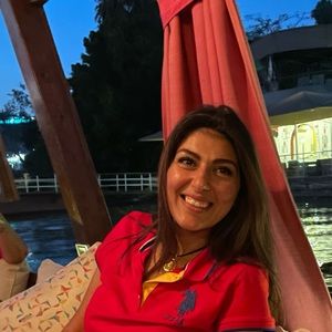 Meet your Posher, Mona